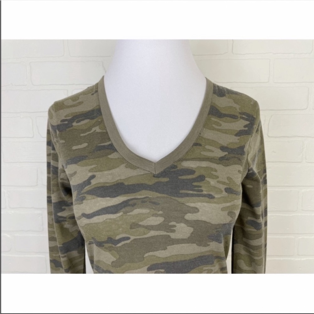 Nwt Ultra Flirt Camo Print Top - Picture 3 of 7